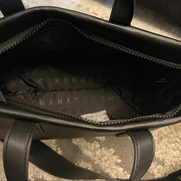 DKNY Tilly SM Zip Tote (Black) - Picture 9 of 9